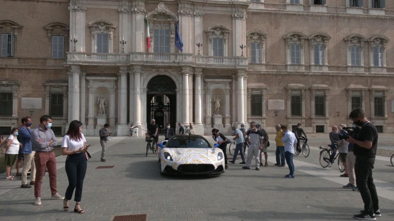Viaggio nella fabbrica della nuova Maserati MC20