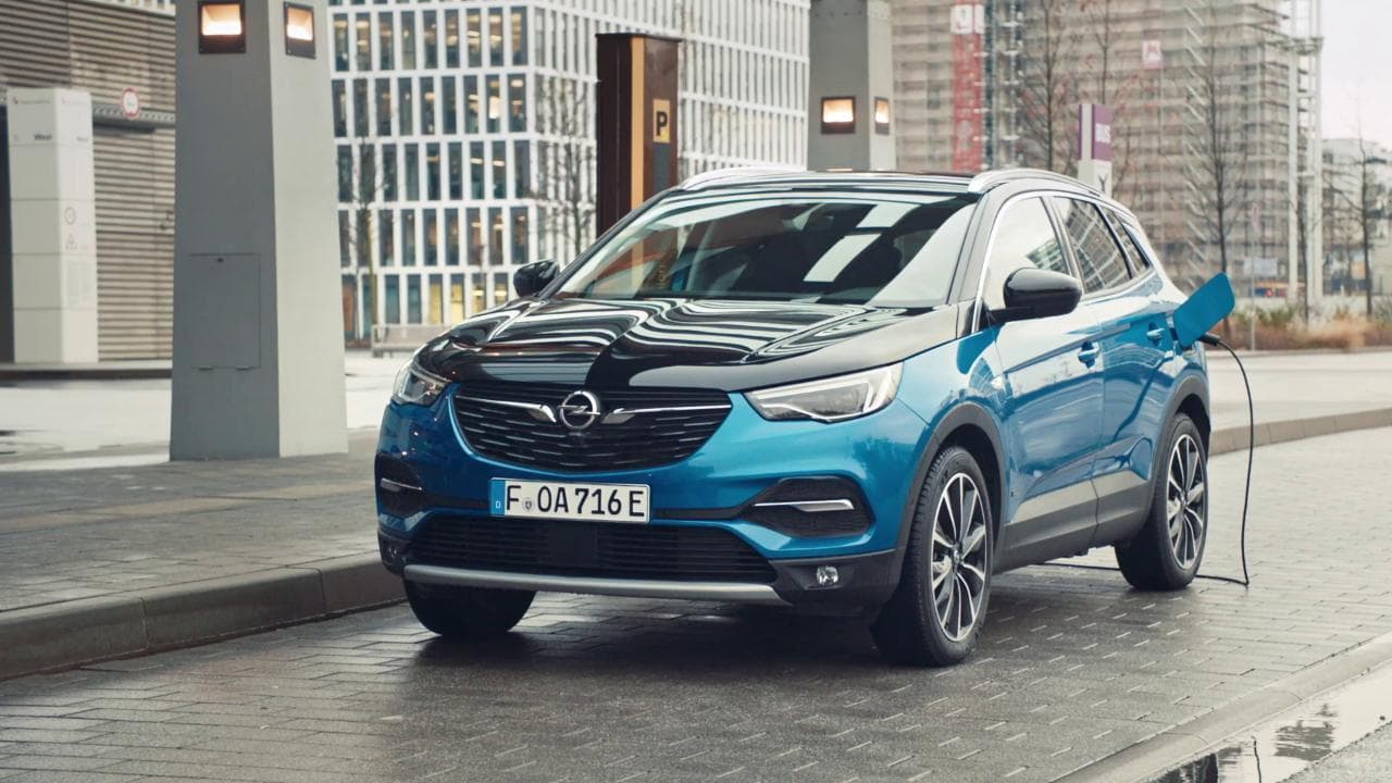 Opel Grandland X Hybrid senza segreti