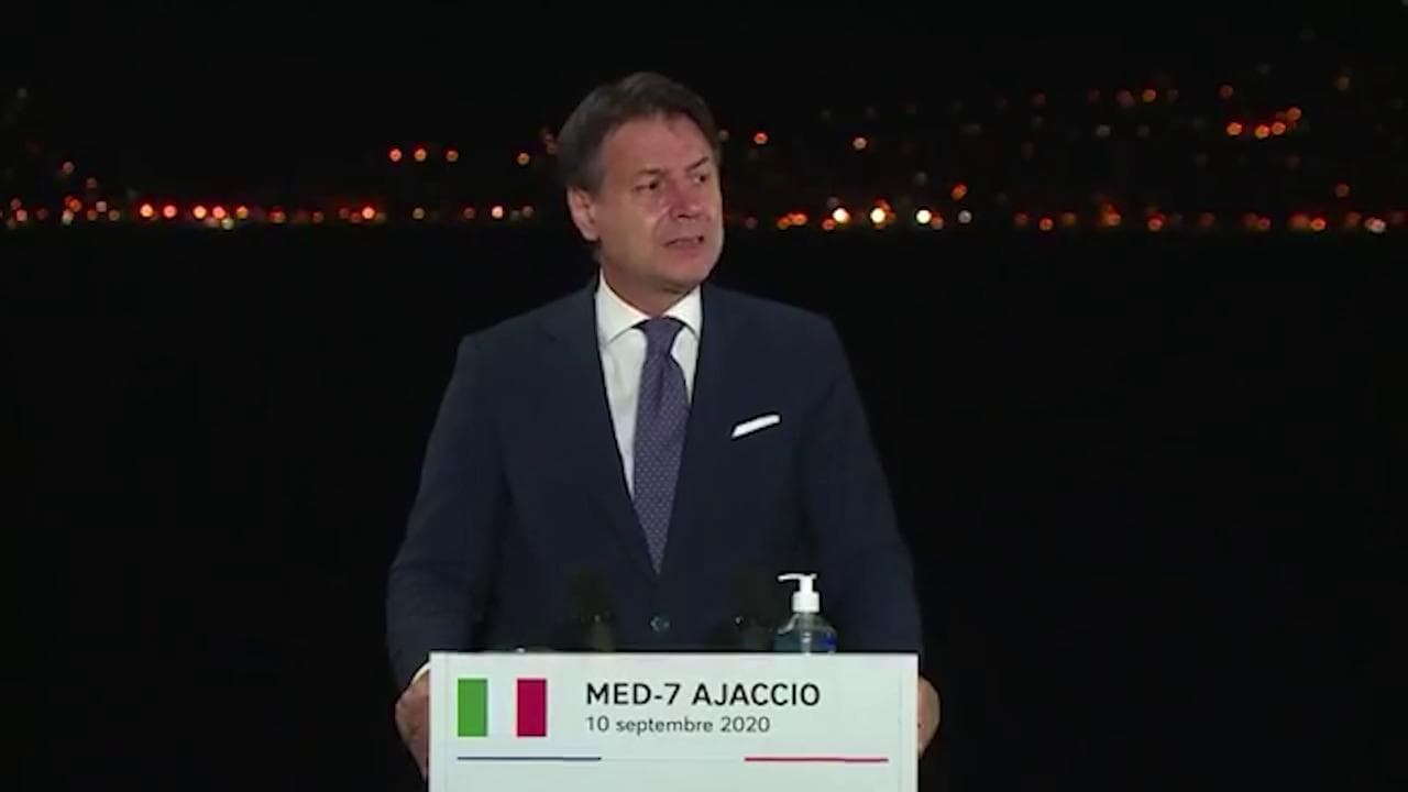 Ue, Conte cita Aldo Moro: "Nessuno può scegliere: l'Europa intera è nel Mediterraneo"