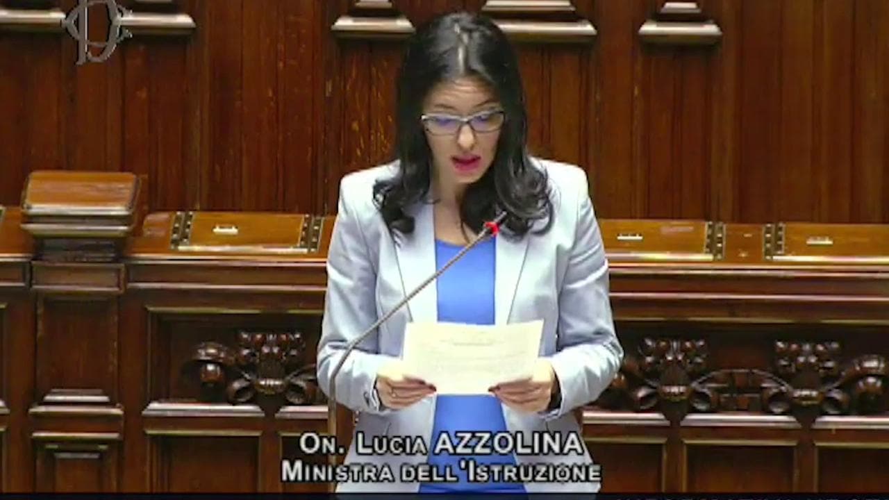 Scuola, Azzolina: "Più proposte e meno scontro politico"