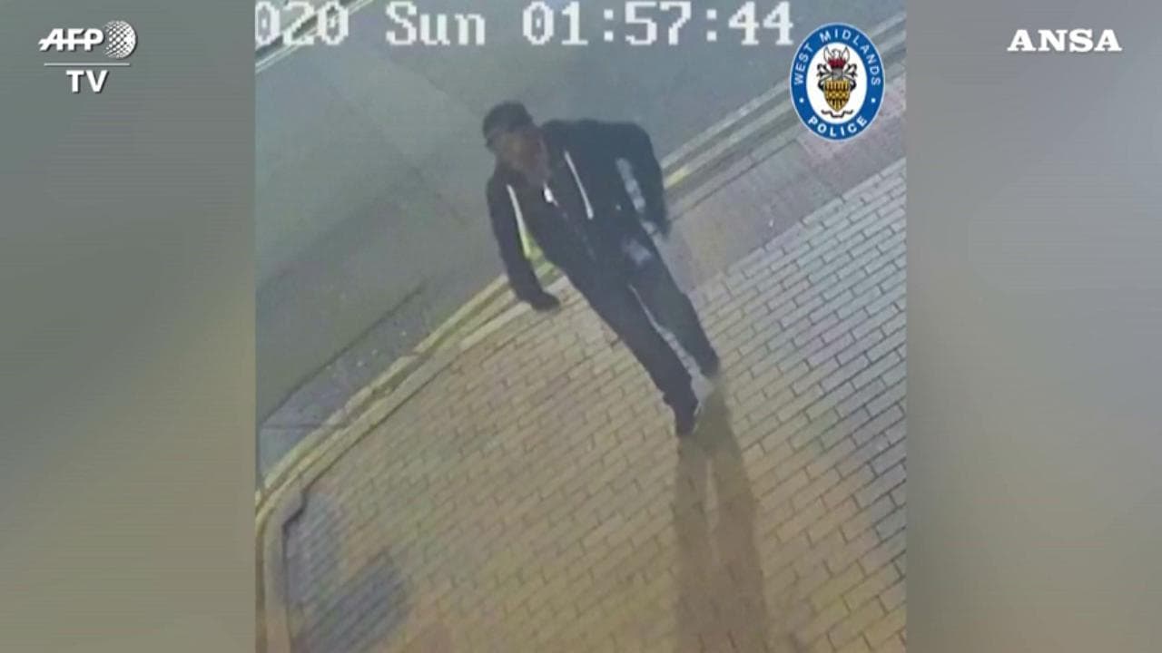 Birmingham, la polizia diffonde il video del sospetto killer: "Aiutateci a catturarlo"