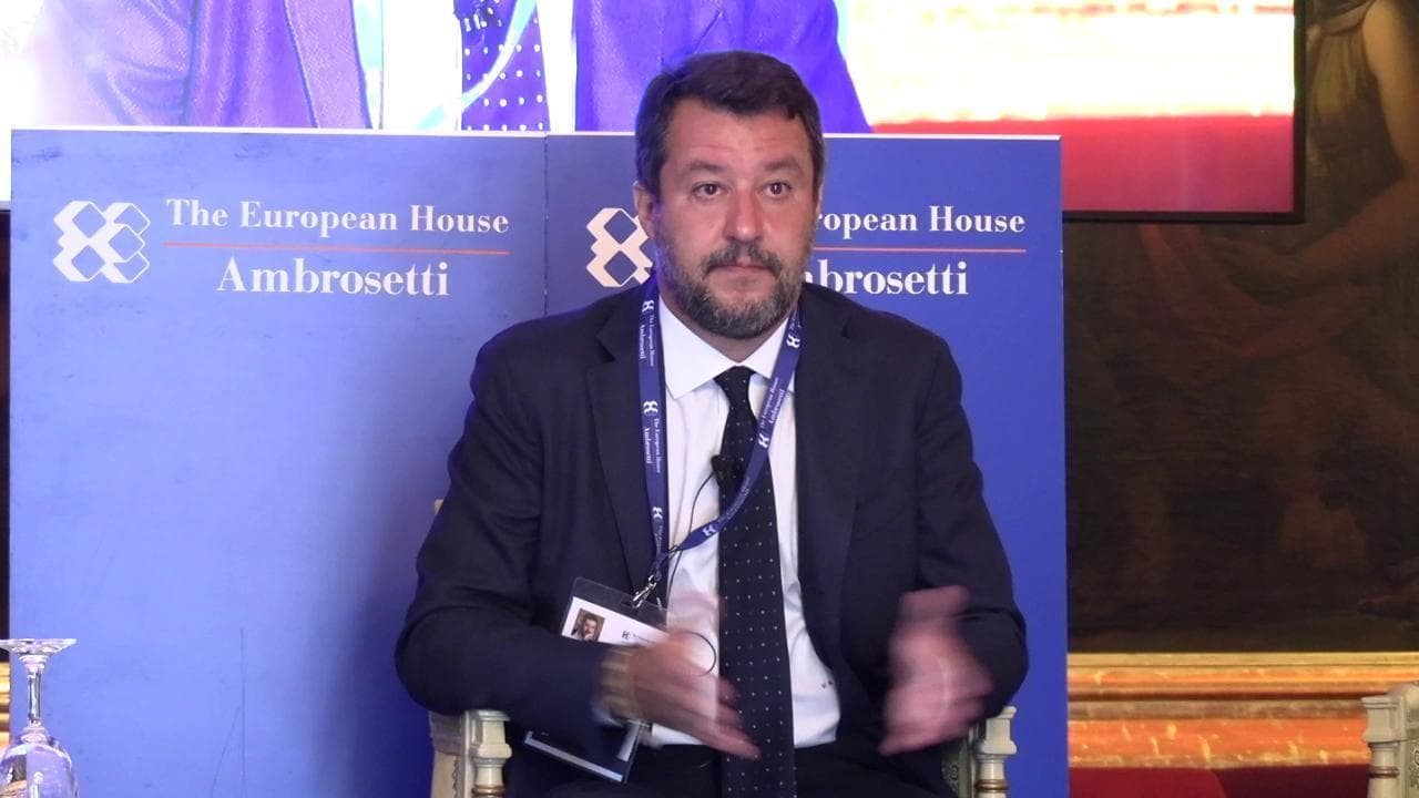Scuola, Salvini attacca Azzolina e Manfredi: "Sono due fantasmi. Governo di chiacchieroni"