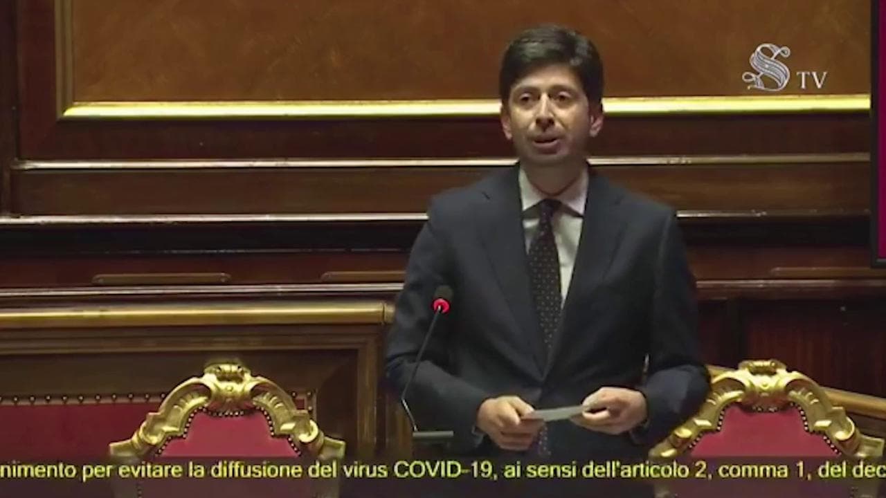 Coronavirus, Speranza: "Il governo non ha mai autorizzato la riapertura delle discoteche"