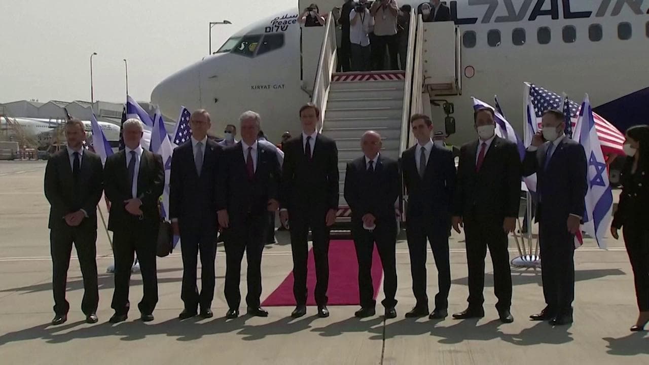 Israele, decollato il primo aereo diretto Tel Aviv-Abu Dhabi. Kushner: "Un volo storico"