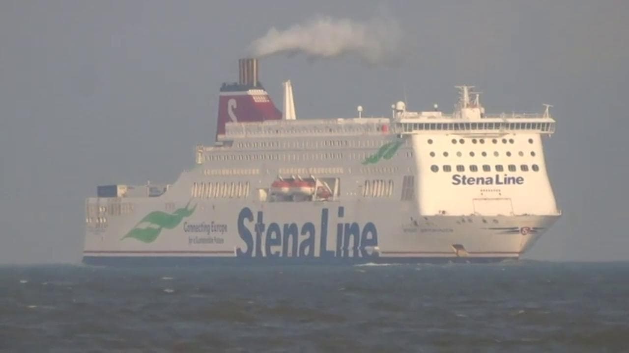 Il traghetto per l'Inghilterra è una nave fantasma: il video dell'unico passeggero a bordo