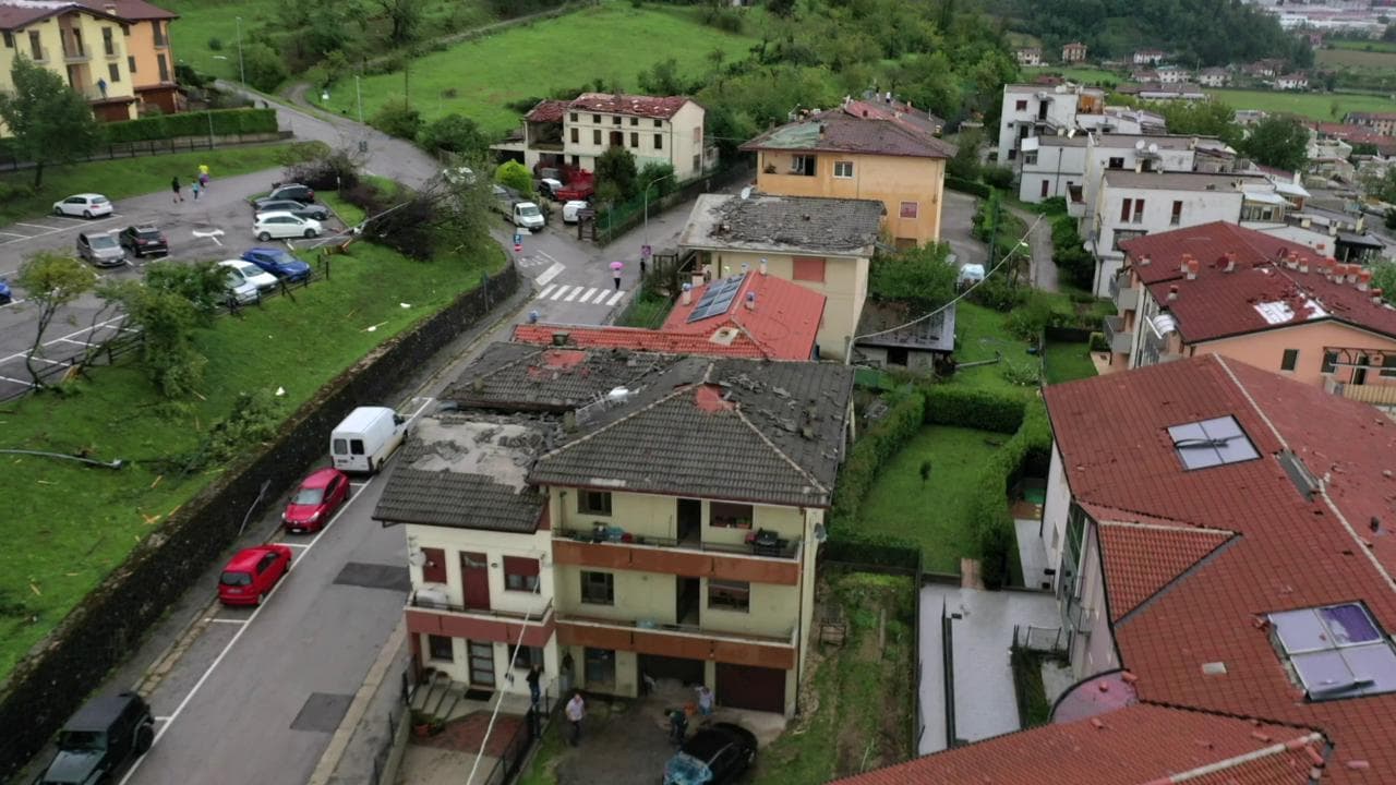 Maltempo Veneto, il drone in volo su Arzignano dopo la tromba d'aria