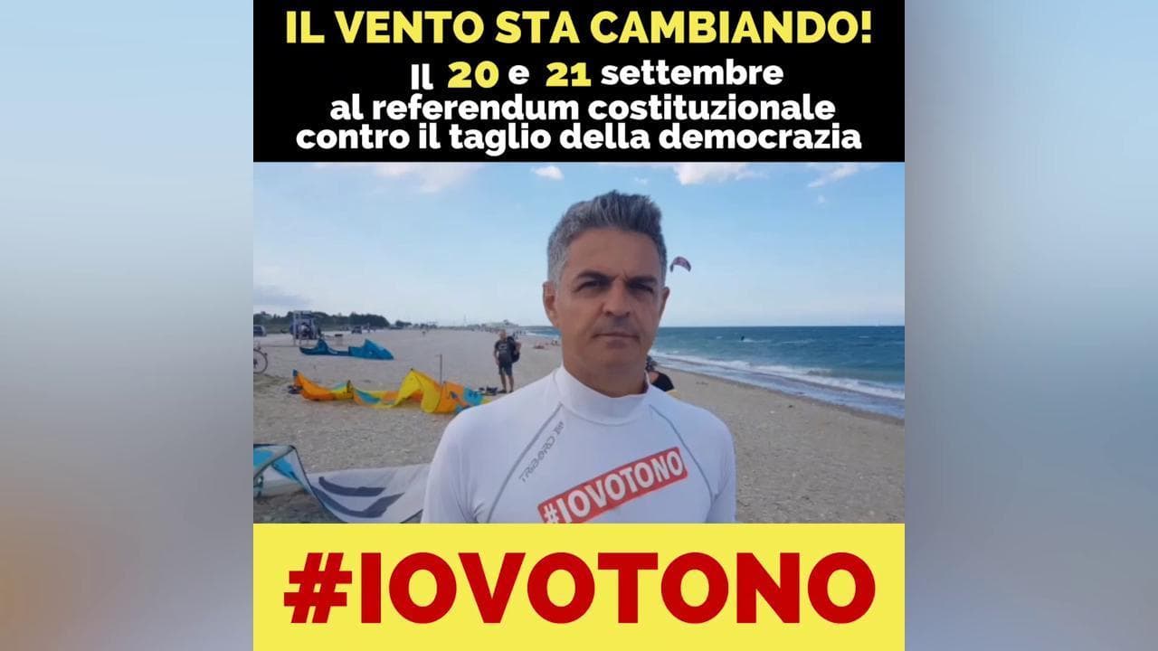 Referendum, Baldelli (FI) posta sui social video sul kitesurf: "Il vento è cambiato! #ioVotoNO"