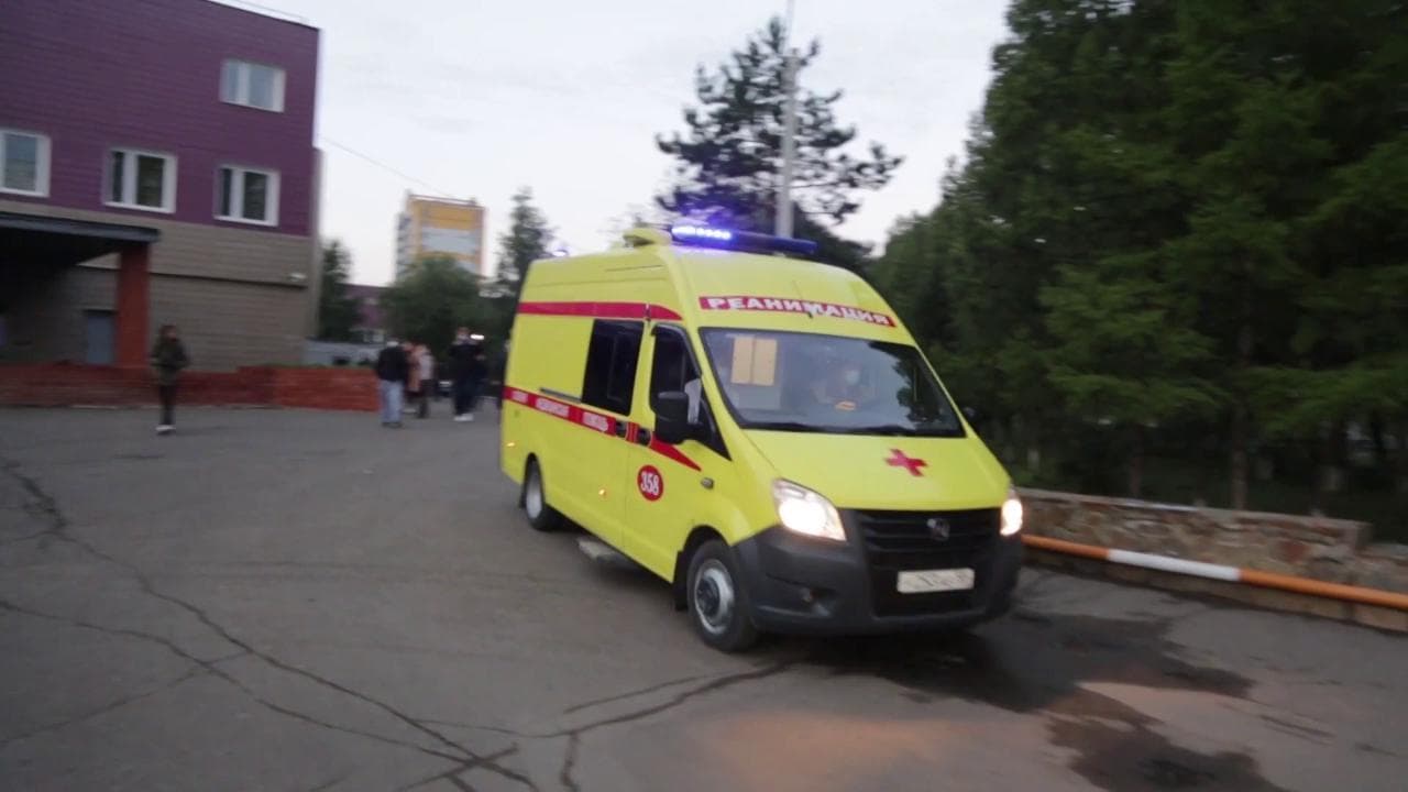 Russia, atterrato a Berlino l'aereo con a bordo Navalnyj: verrà curato in Germania