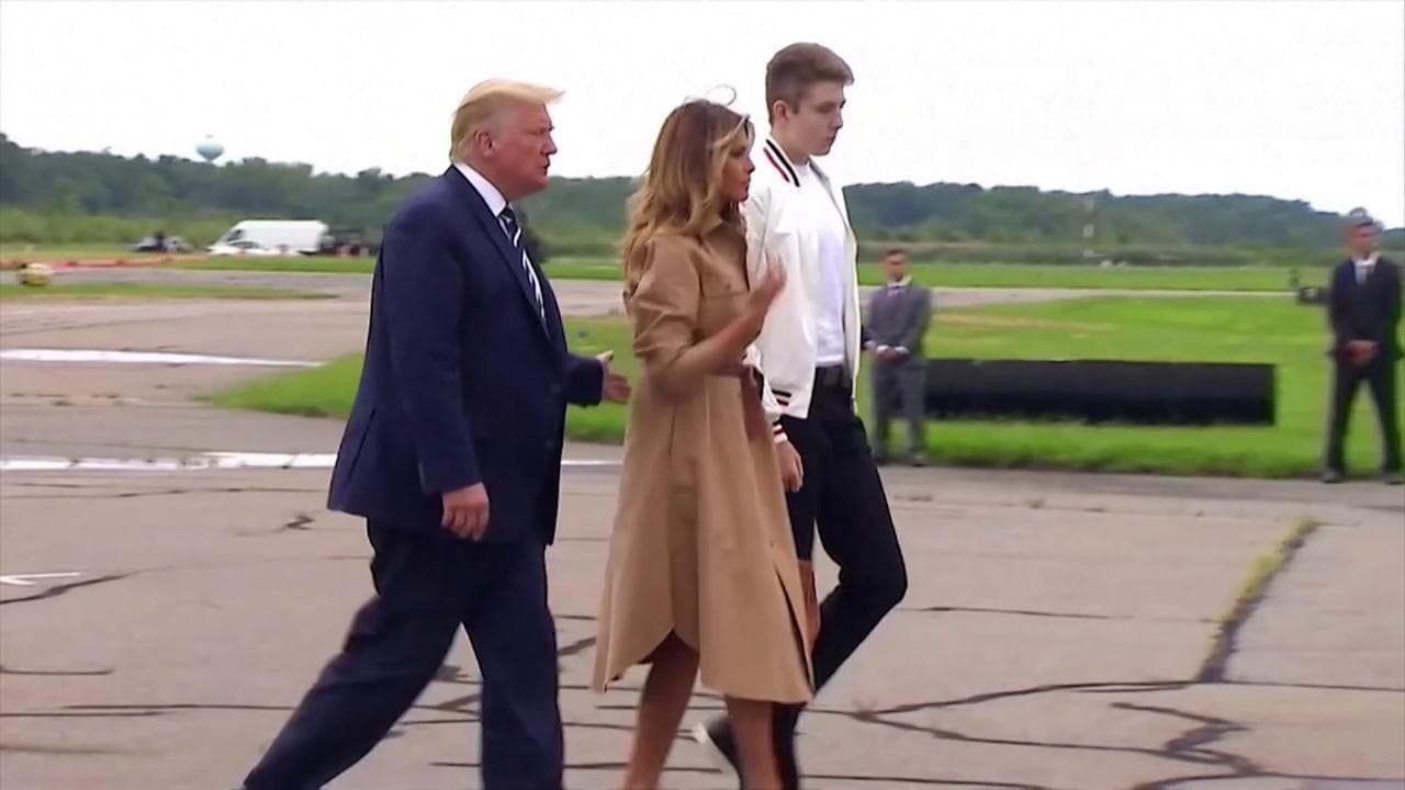 Trump con Melania e figlio per la prima volta in pubblico insieme dall'inizio della pandemia