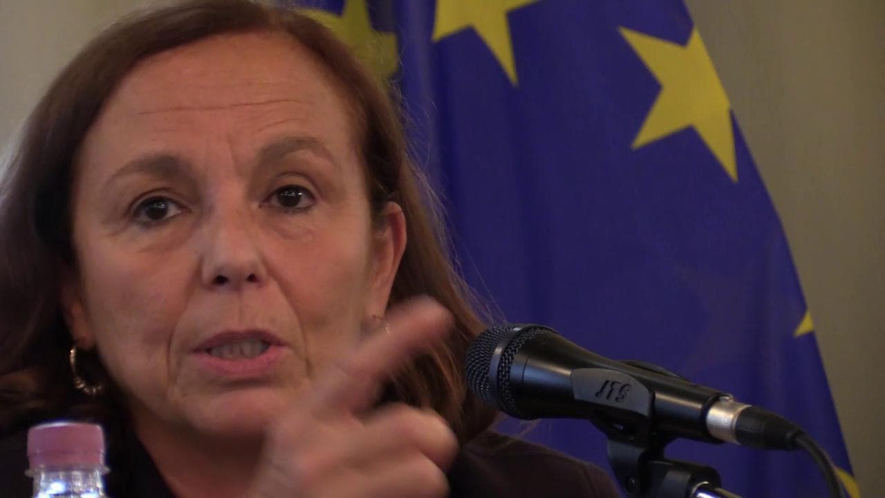 Chiusura discoteche, Lamorgese: "Serve cautela, i giovani siano responsabili"