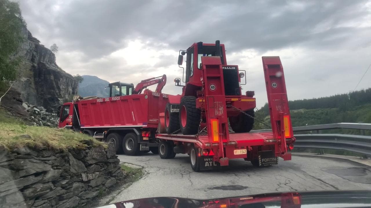 Frana Chiesa in Valmalenco, l'arrivo dei mezzi di soccorso