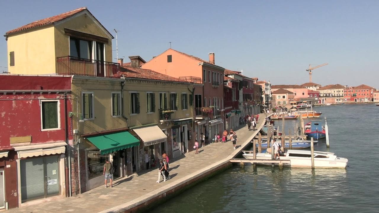Venezia, Murano isola fantasma: commercianti e artigiani del vetro: "Se continua così chiudiamo tutti" - videoreportage
