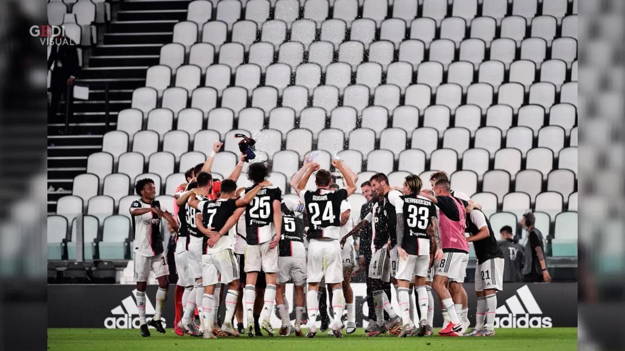 Juventus 2020, uno scudetto nella solitudine: i bianconeri festeggiano nello stadio vuoto