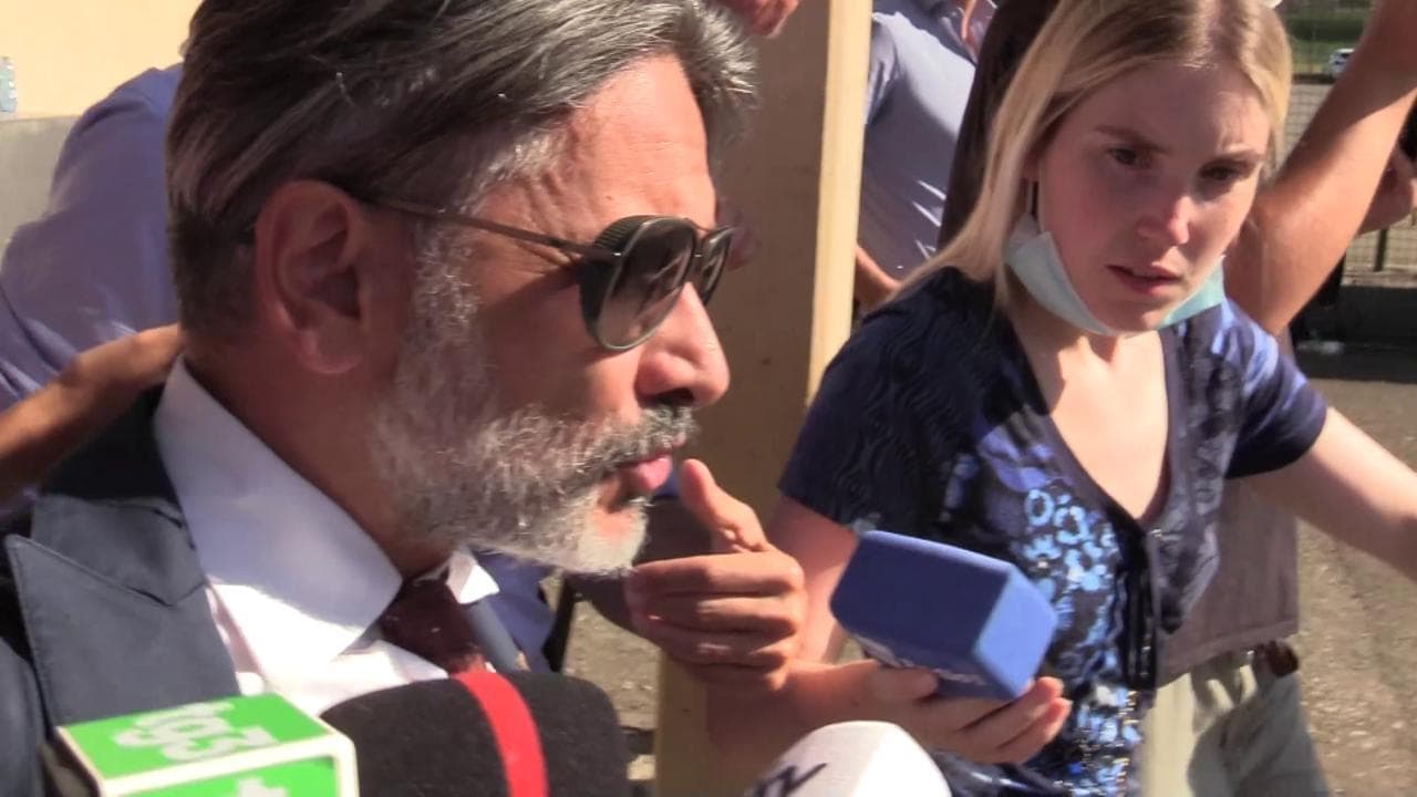 Carabinieri Piacenza, la difesa di Montella: "Ha pianto. Si può sbagliare per vanità o ingenuità"