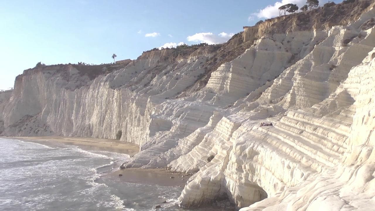 Fai, i luoghi del cuore: Scala dei Turchi a Realmonte (AG)