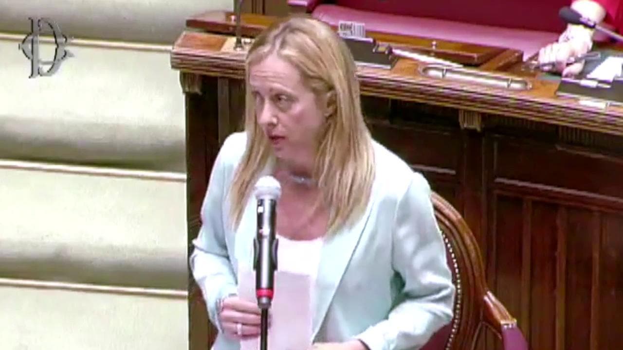 Ue, Meloni a Conte: "Il Mes è un atto di sottomissione. Chapeau a frau Merkel"