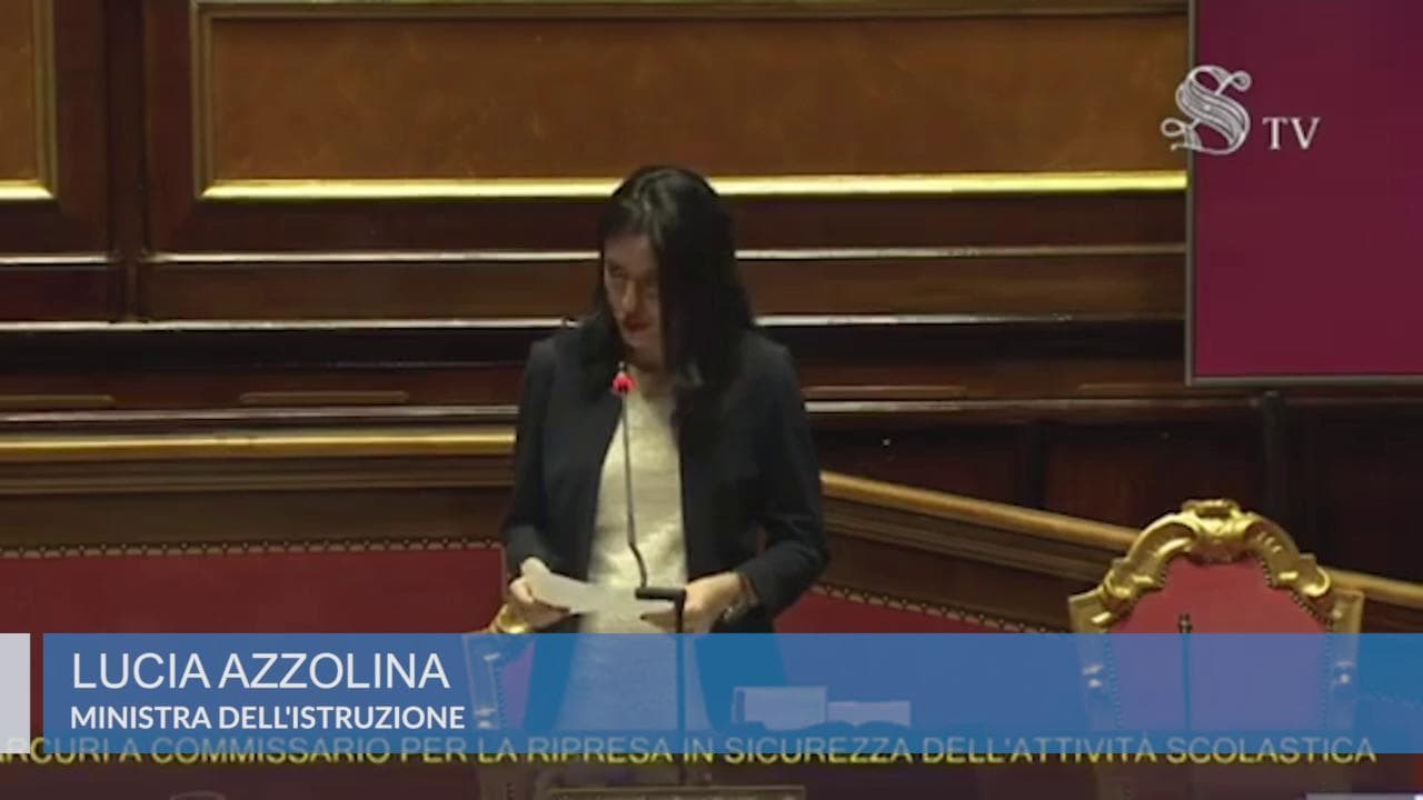 Scontro in Senato, Lega ad Azzolina: "Non è in grado di gestire la scuola. Si dimetta"