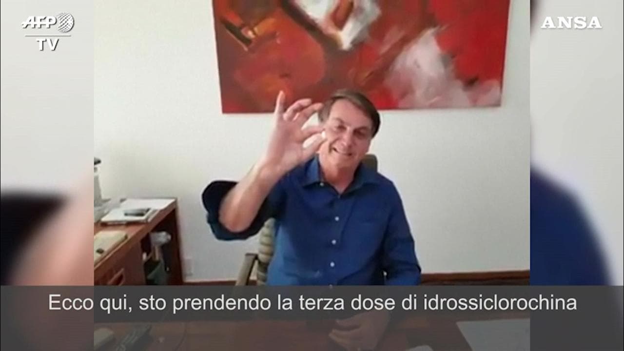 Coronavirus, Bolsonaro: "Il farmaco con me funziona. Mi fido dell'idrossiclorochina, e voi?"