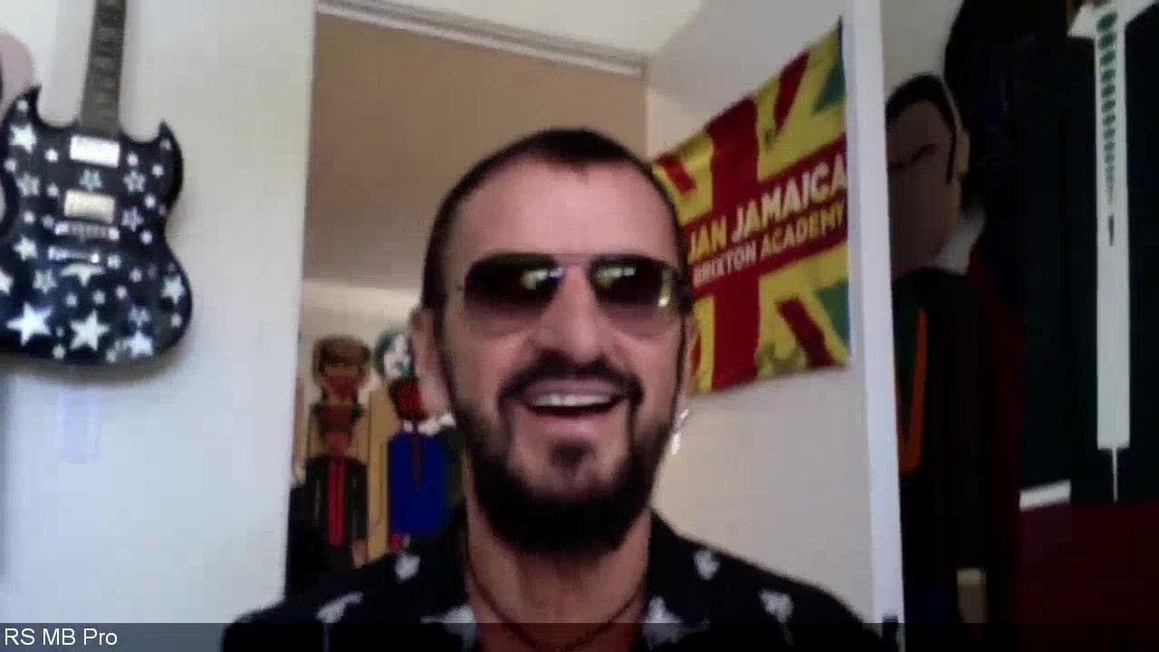 Ringo Starr, gli 80 anni del Beatle innamorato della pace: "Incredibile che stiamo ancora combattendo per queste idee"