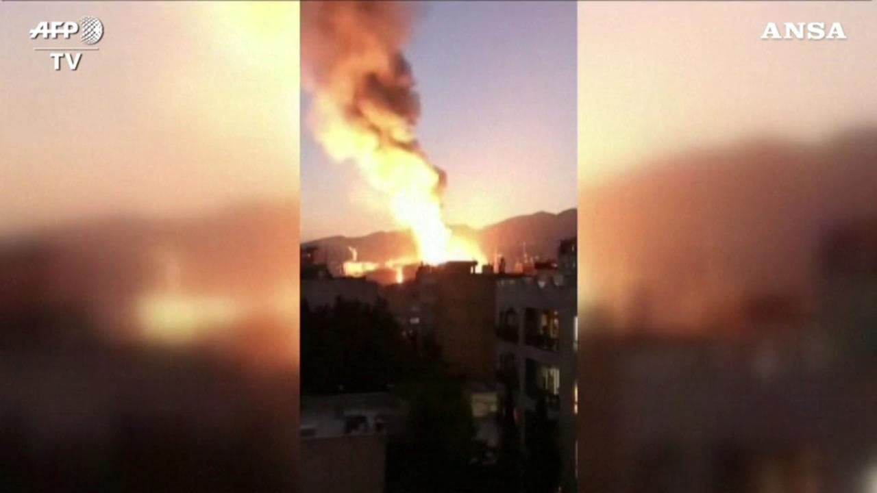 Iran, esplosione in una clinica di Teheran: almeno 19 morti