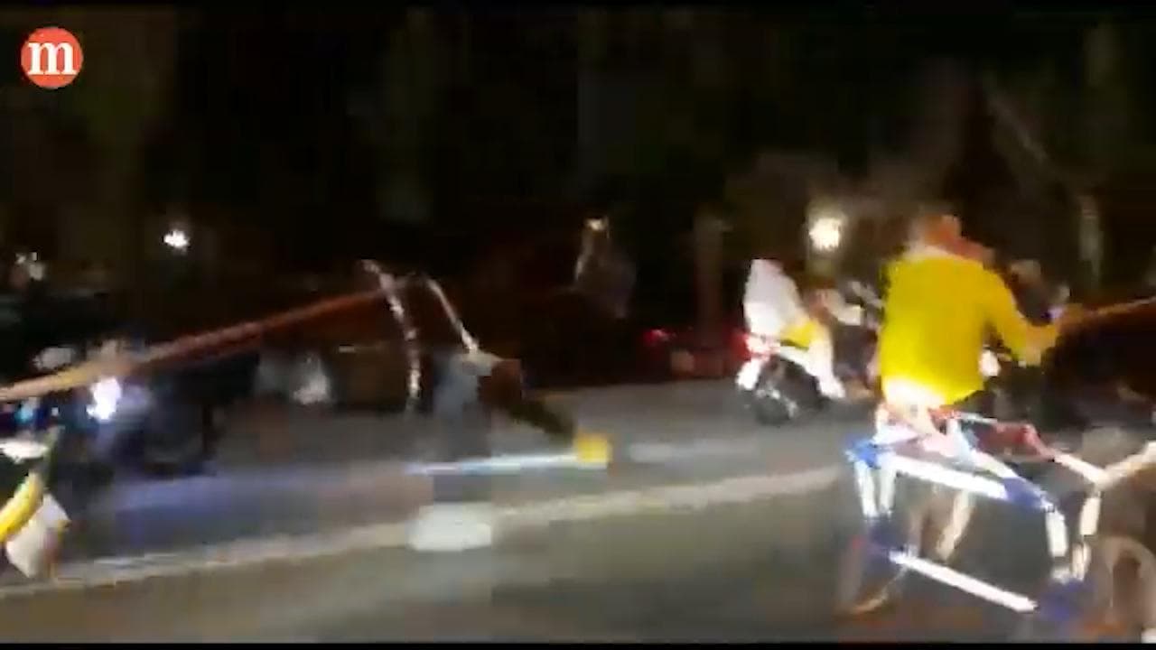 Messina, corsa clandestina di cavalli: calessi a folle velocità tra motorini e automobili
