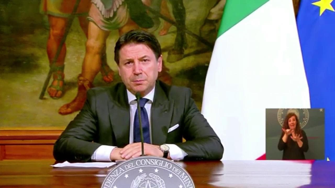 Scuola, Conte: "Si riparte il 14 settembre in sicurezza. Stanziato un altro miliardo"