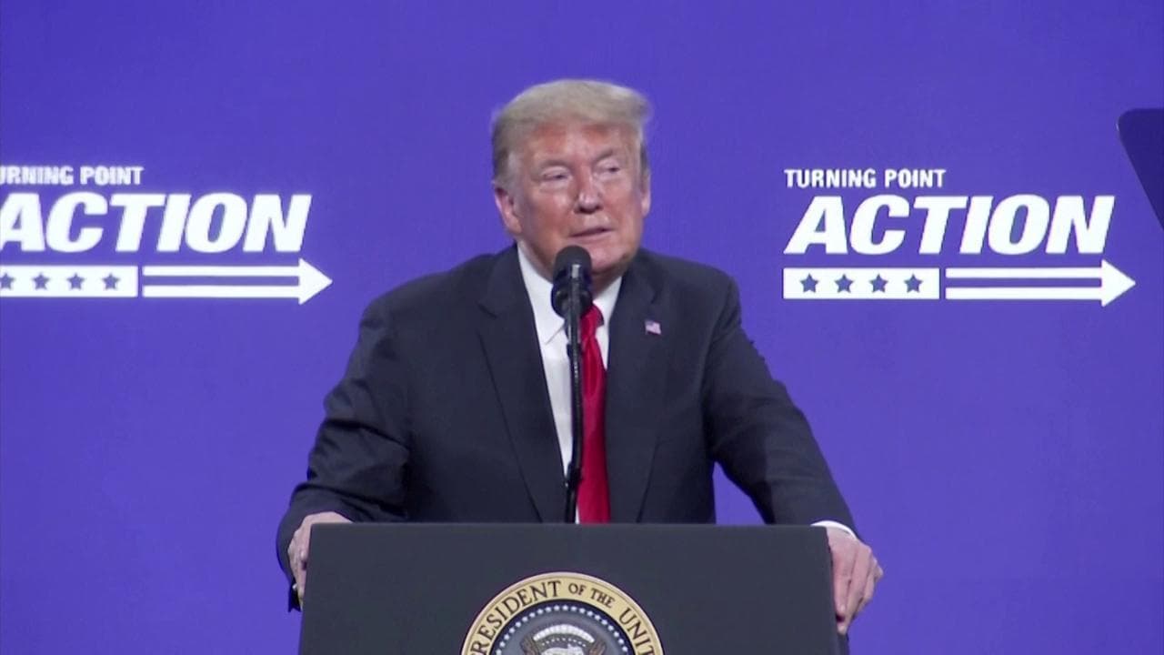 Coronavirus, Trump parla di nuovo di 'Kung Flu" e si chiede: "Cosa vorrà dire il '19' dopo la parola Covid?"