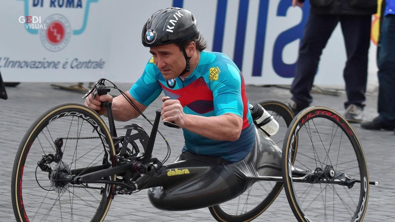 Alex Zanardi, la Federazione Ciclistica Italiana: "Per la staffetta di Pienza non servivano autorizzazioni"