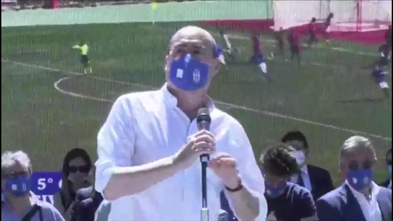 Roma, Zingaretti abbandona evento sportivo: "Mi dispiace, devo scappare. Mia figlia ha la Maturità"