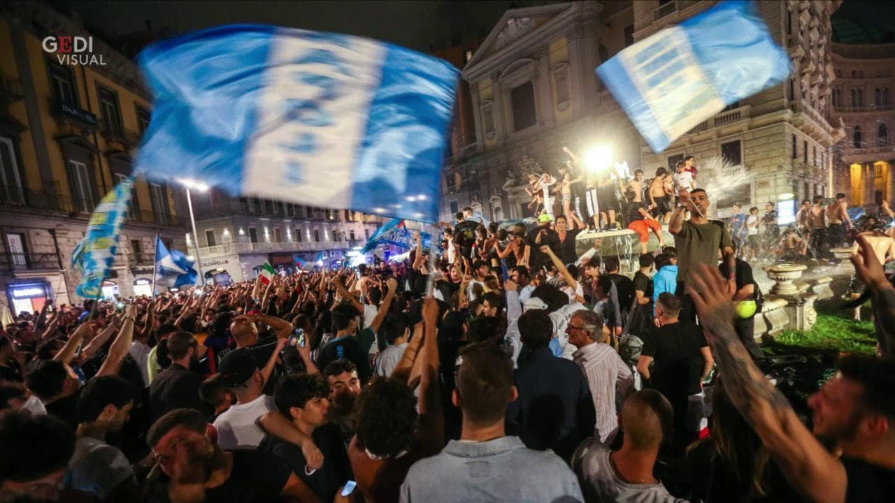 La finale di Coppa Italia sui social: "Sarri vince il primo trofeo con il Napoli"