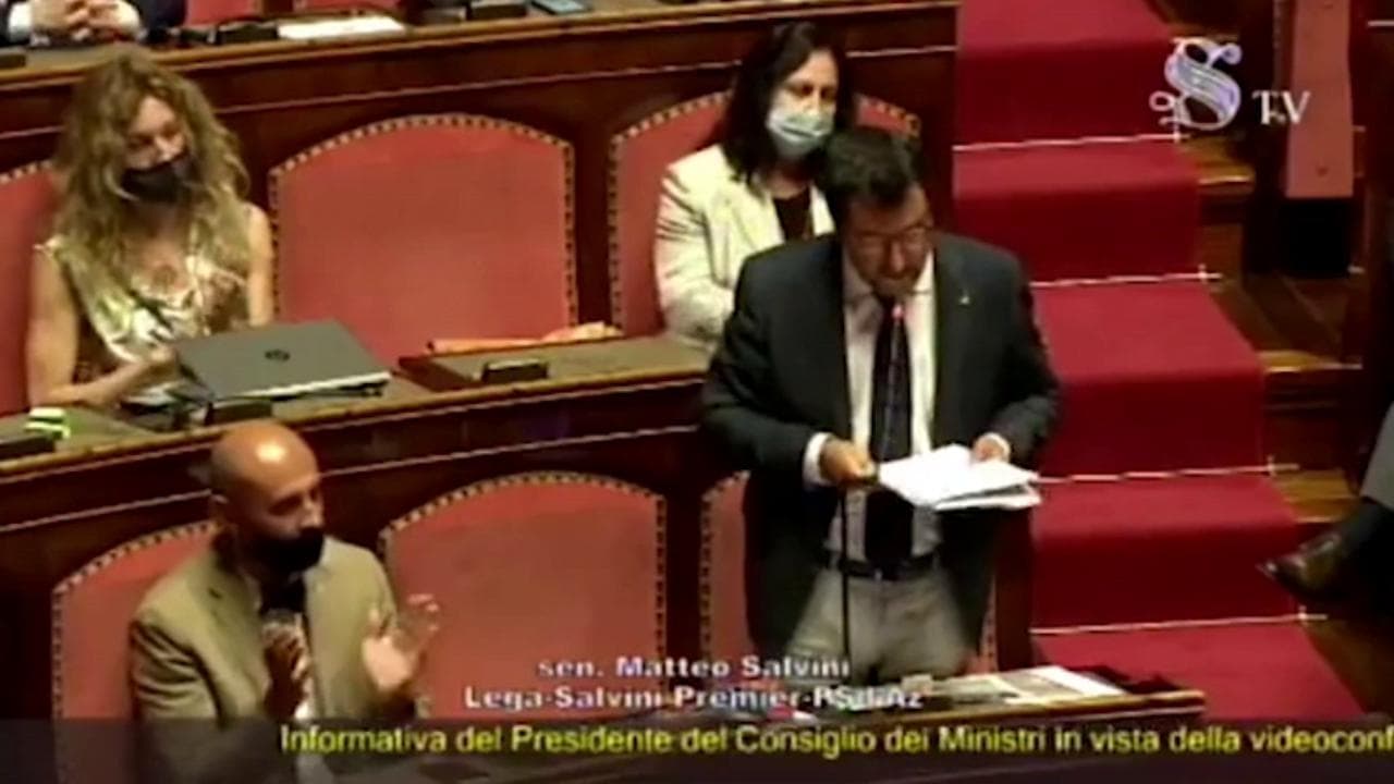 Migranti, il lapsus di Salvini in Senato: "Porti chiusi condannano a morte migliaia di persone"