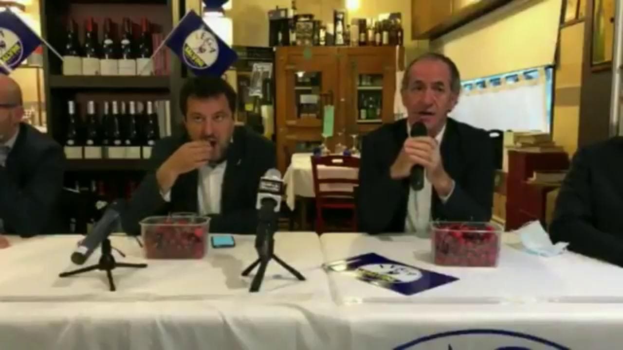 Batterio killer in reparto pediatrico a Verona: Salvini mangia le ciliegie mentre Zaia parla dell'inchiesta