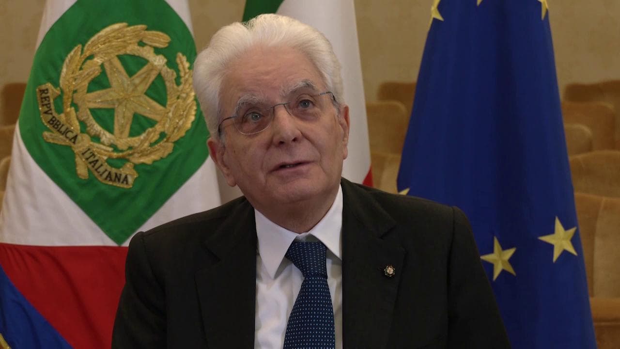 Giovani e politica, Mattarella: "Partecipazione alla vita pubblica sul web non è ancora matura"