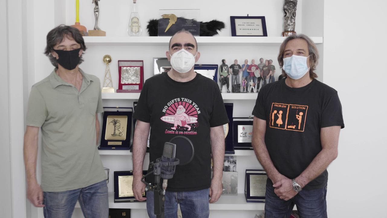 Elio e le Storie Tese & Cesvi, con lo zampino del Trio Medusa, uniti per i musicisti in difficoltà: "Donate!"