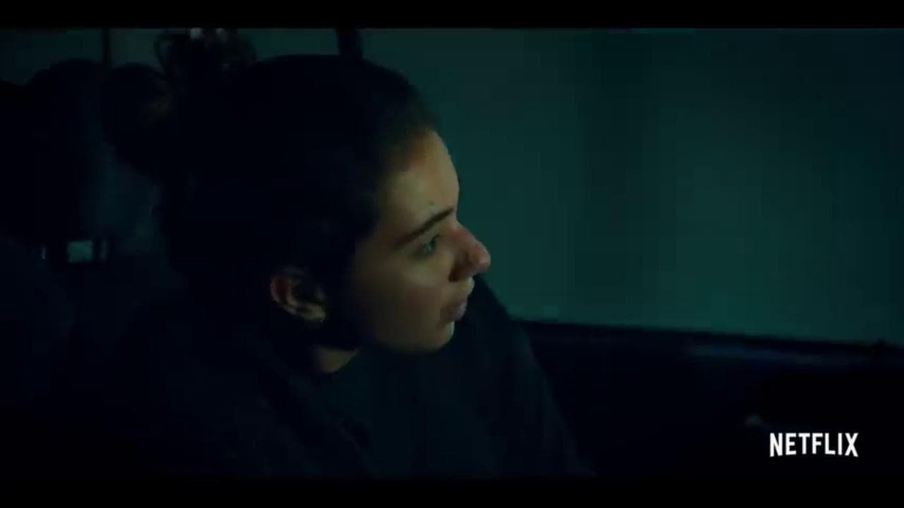 'Curon', misteri e segreti nella nuova serie italiana su Netflix