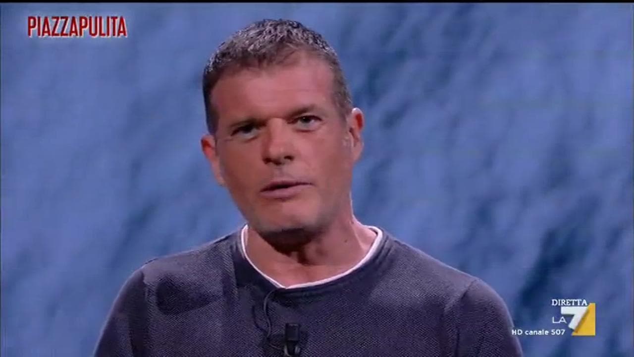 Massini dà lezioni agli hater: "Insultatemi, ma fatelo con stile"