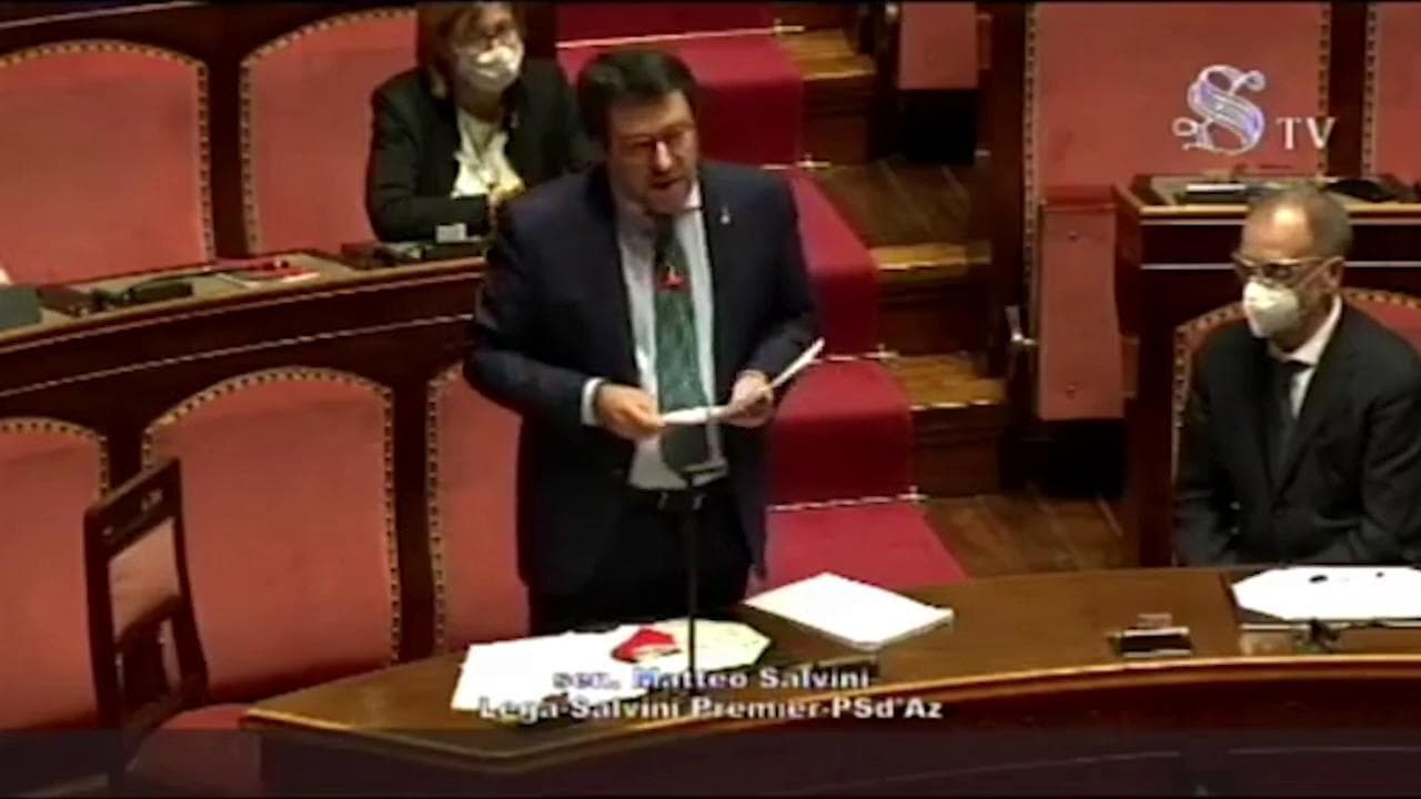 Senato, Salvini contro i 5 Stelle dopo le critiche alla sanità lombarda: "Se avete da ridere uscite"