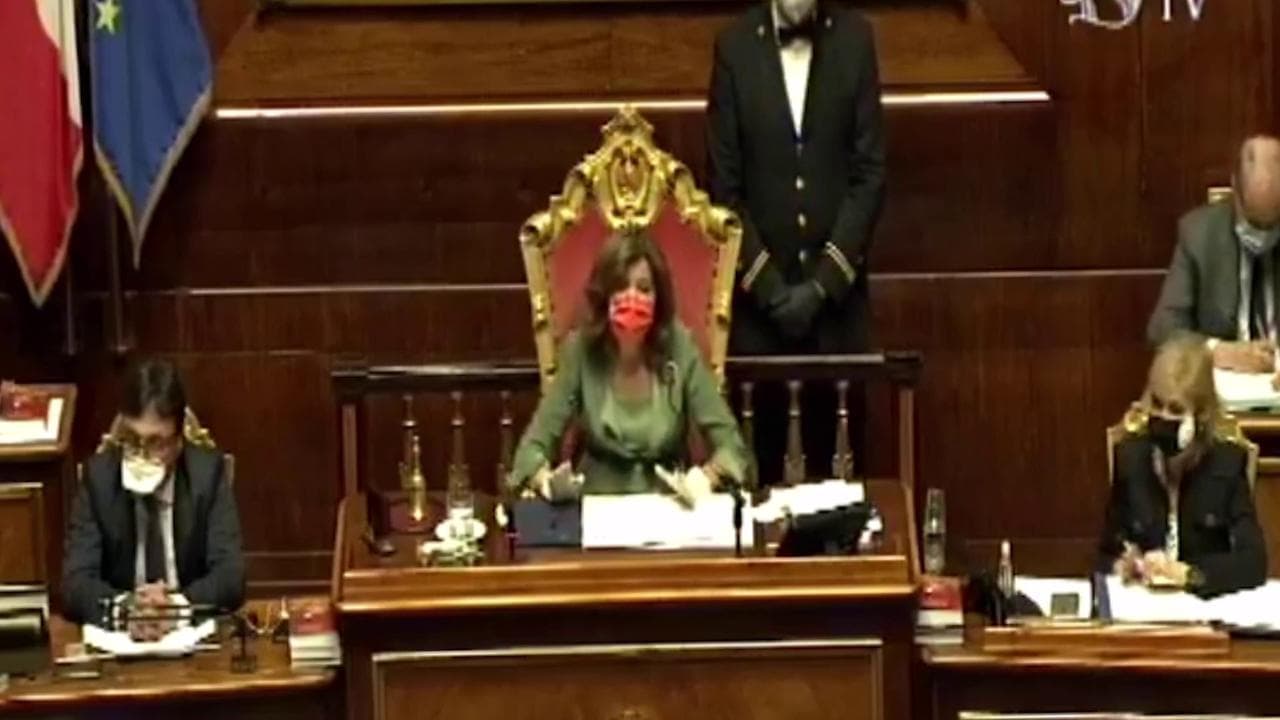 Coronavirus, Casellati richiama i senatori: "Non vi assembrate, non siete un buon esempio"