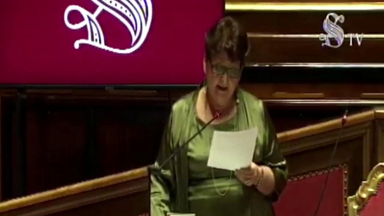 Regolarizzazione braccianti agricoli, Bellanova: "Non sarò mai complice dei caporali. Se Stato non interviene, mafie avranno campo libero"