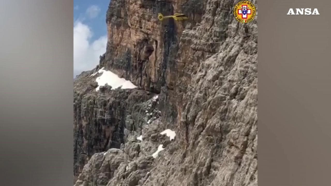 Dolomiti, valanga sopra Cortina: morto un ragazzo di 23 anni