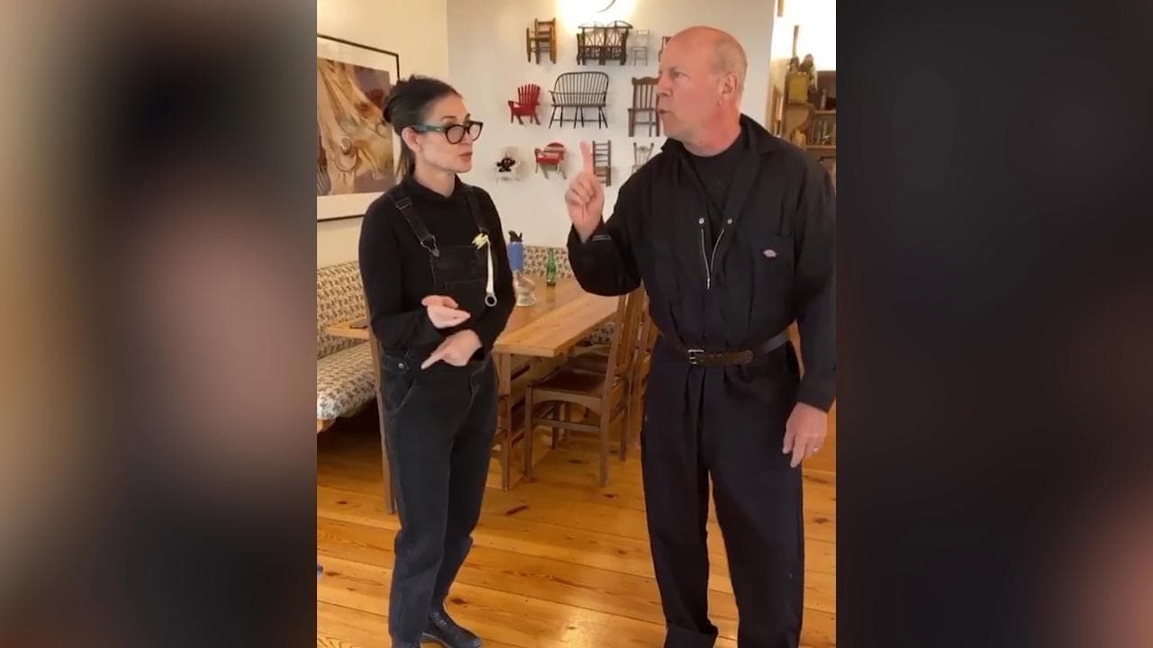Coronavirus, Demi Moore e Bruce Willis ballano insieme: l'esibizione in cucina è tutta da ridere
