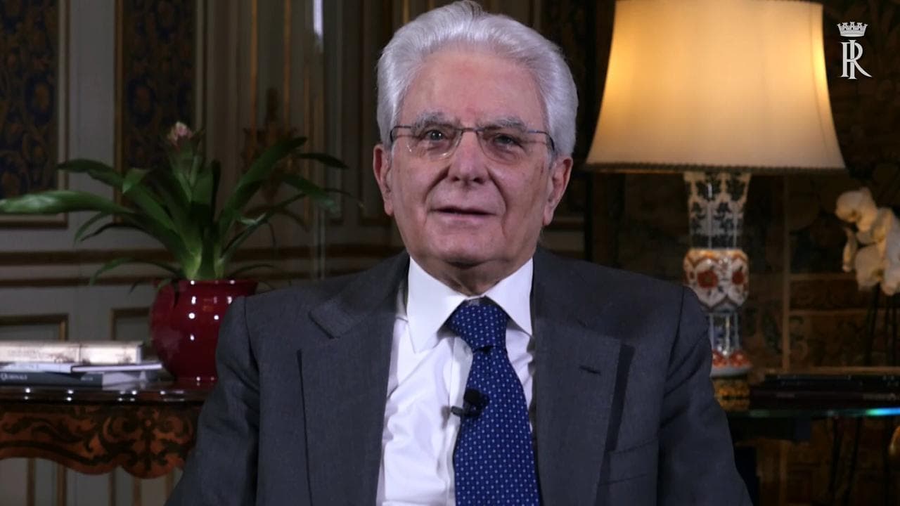 Coronavirus, il videomessaggio di Mattarella agli studenti: "Scuole chiuse una ferita per tutti, il domani dipende da voi"