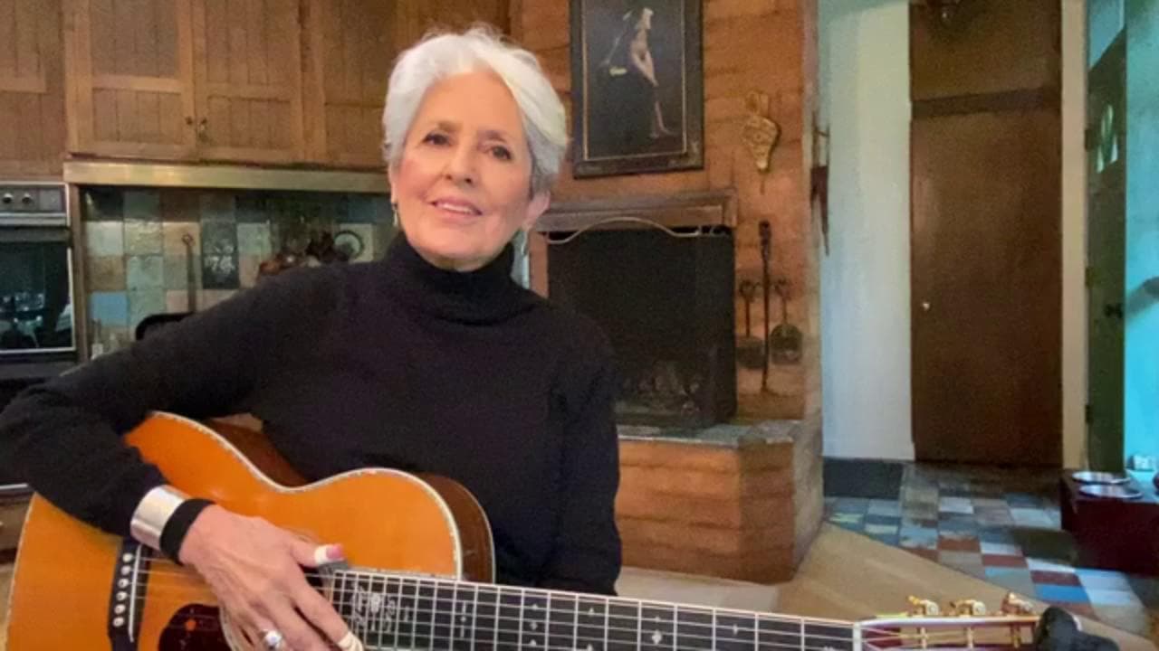 Joan Baez canta 'Un mondo d'amore' con dedica all'Italia: "Ispirazione per tutto il mondo"