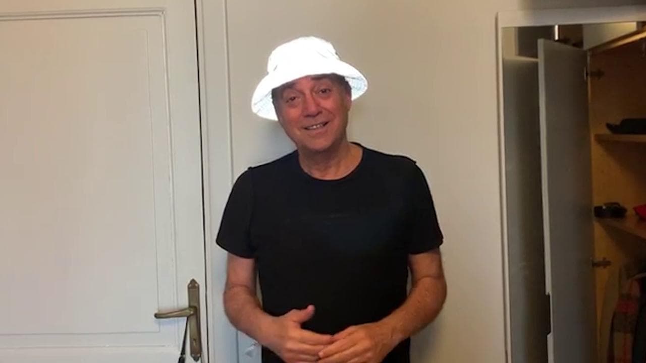 Coronavirus, Massimo Ghini imita Boris Johnson: "Spiego teorema di gregge"