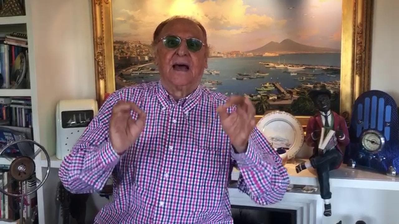 Coronavirus, #iorestoacasa. L'appello di Renzo Arbore "ai maggiori degli anni 60"