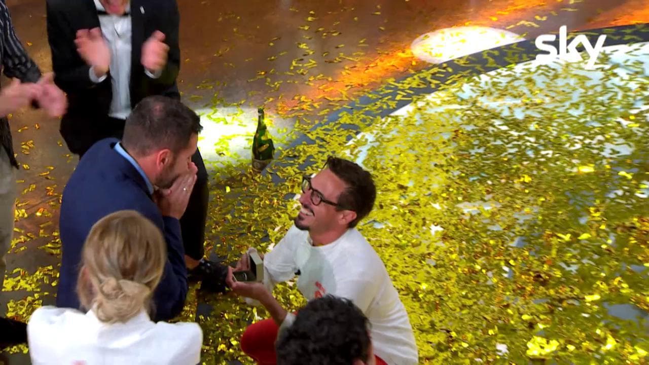 Masterchef, vince Antonio Lorenzon: dopo la proclamazione chiede al compagno di sposarlo