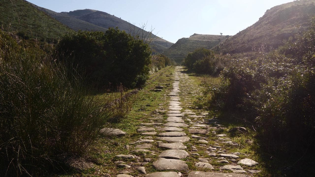 Viaggio sull'Appia Antica: da Roma a Brindisi, nasce il cammino laico più lungo del mondo