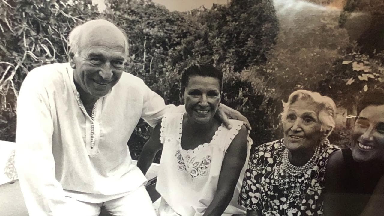 Giuliano Montaldo, 90 anni del regista "con il cuore vicino a chi lavora" 4. "Vera, la mia forza e la mia fortuna"