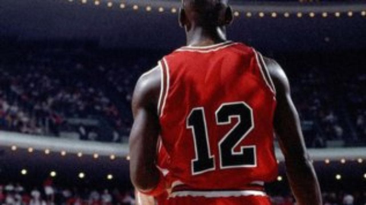 Nba, la notte in cui Michael Jordan indossò la maglia numero 12