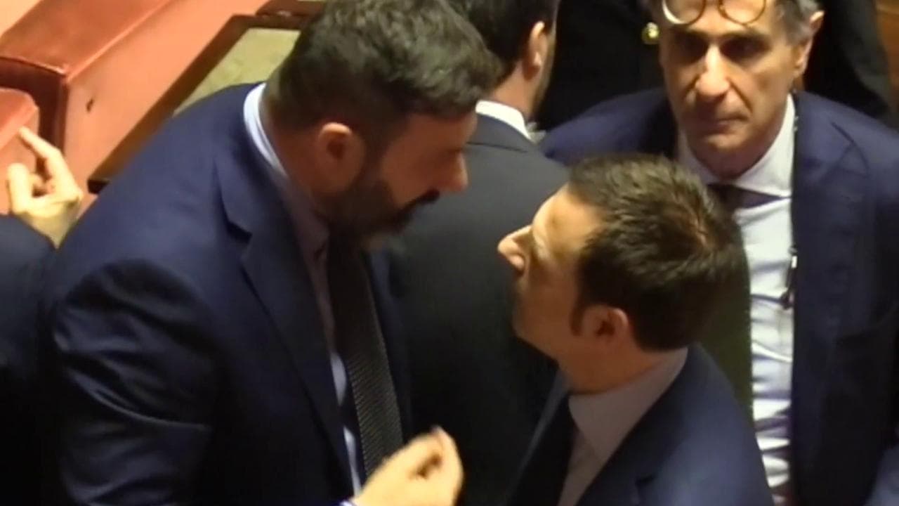 Caso Gregoretti, al Senato rissa sfiorata tra il leghista De Vecchis e il  5Stelle Pellegrini